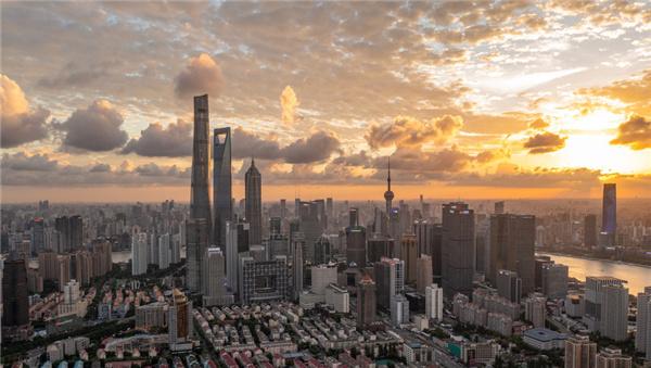 上海臺風(fēng)最新動態(tài)，臺風(fēng)影響下的城市準(zhǔn)備與應(yīng)對策略